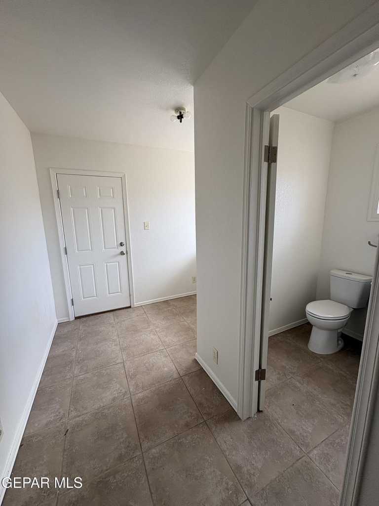 4900 Debeers Drive - Photo 17