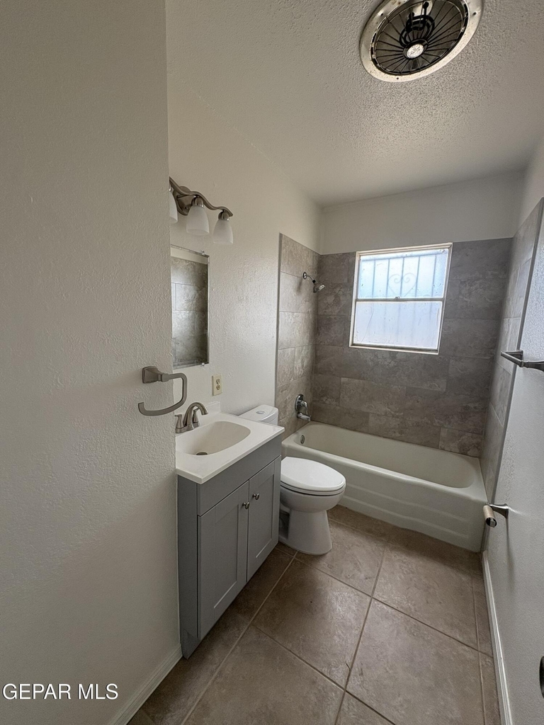 4900 Debeers Drive - Photo 15
