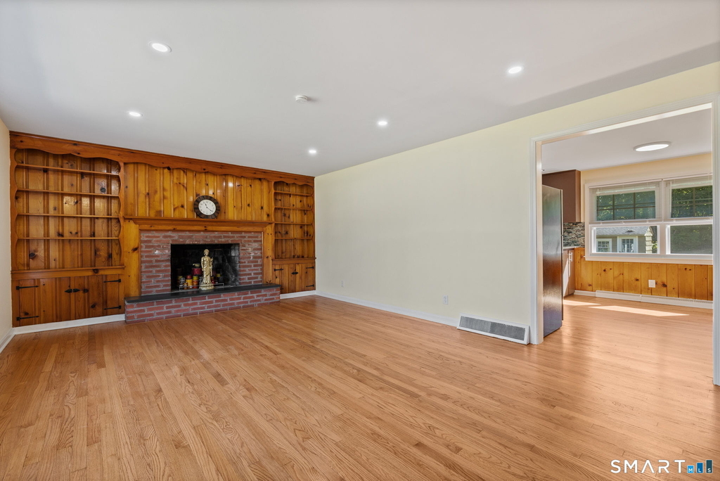 67 Hicock Drive - Photo 3