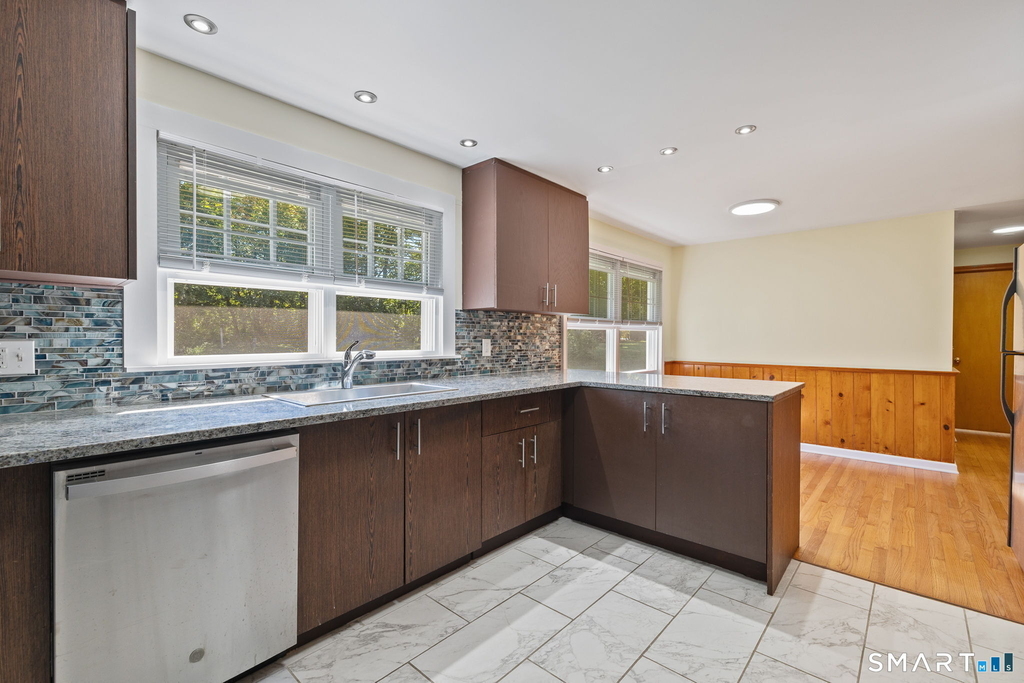 67 Hicock Drive - Photo 8