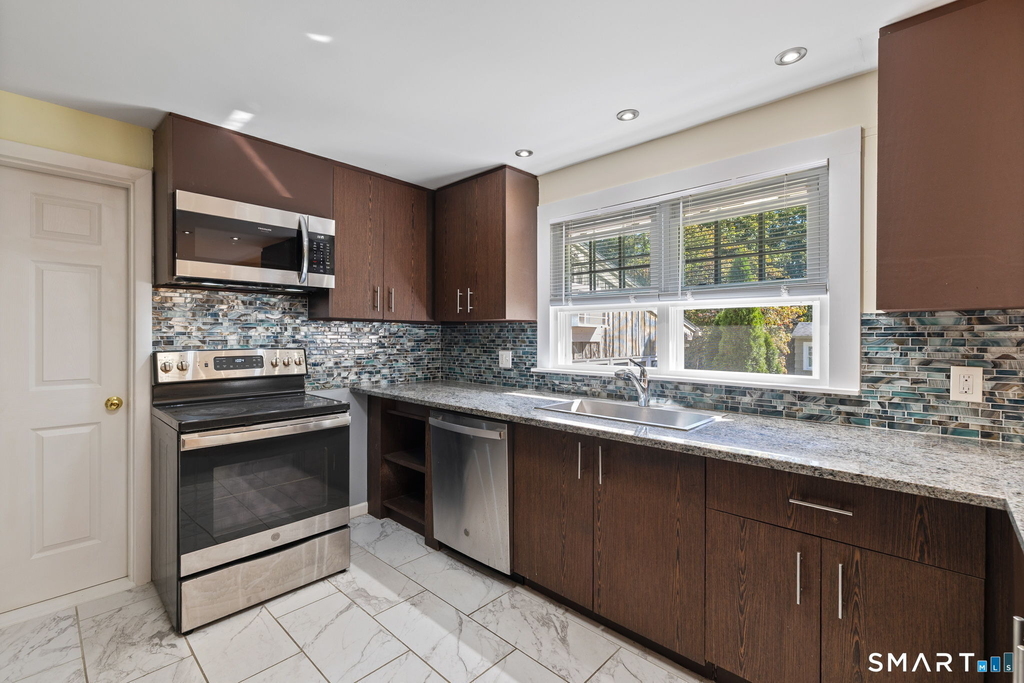 67 Hicock Drive - Photo 7
