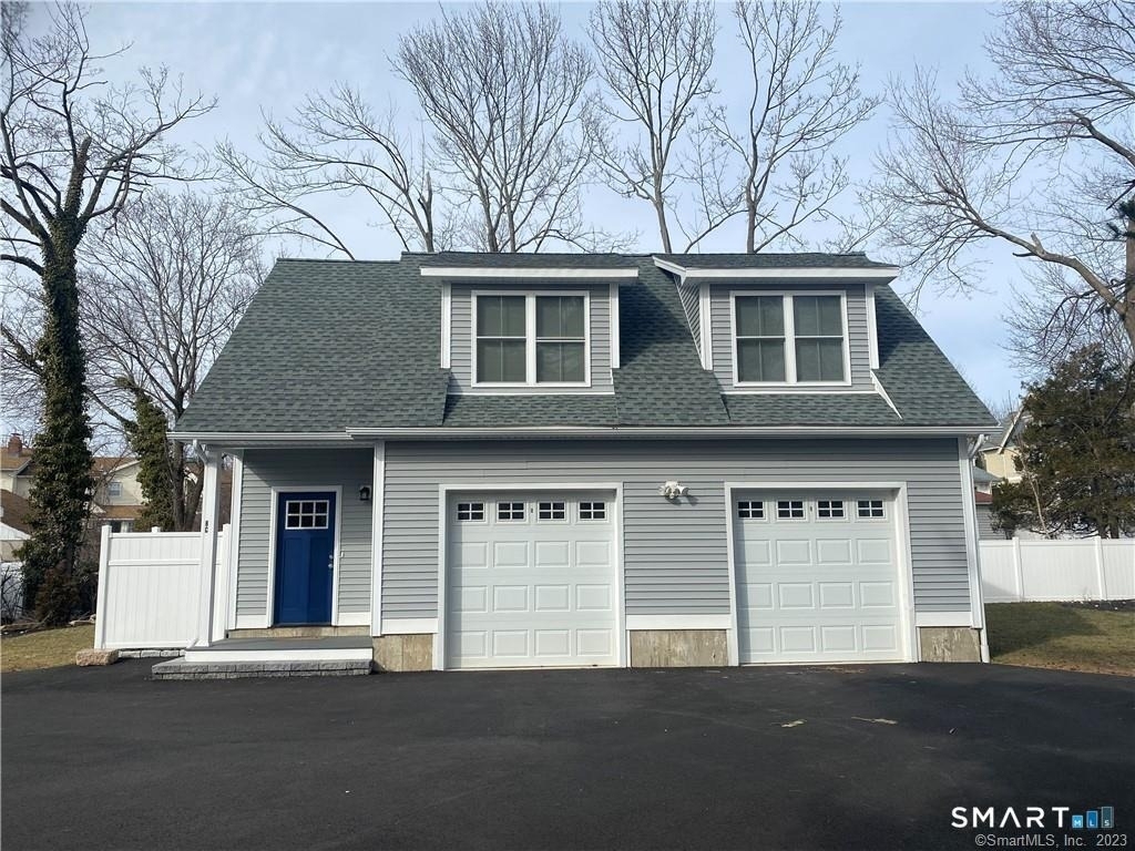 8 Svea Avenue - Photo 0