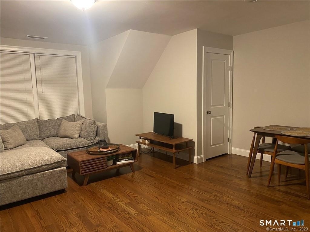 8 Svea Avenue - Photo 13