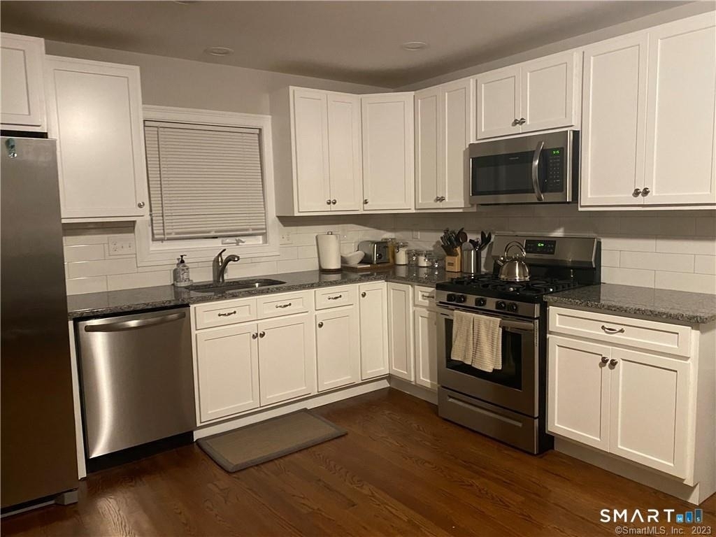 8 Svea Avenue - Photo 1