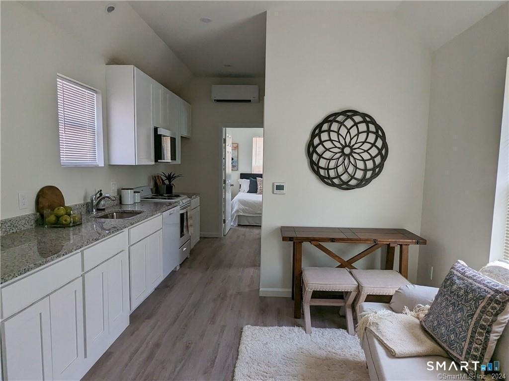 1187 Broad Street - Photo 3