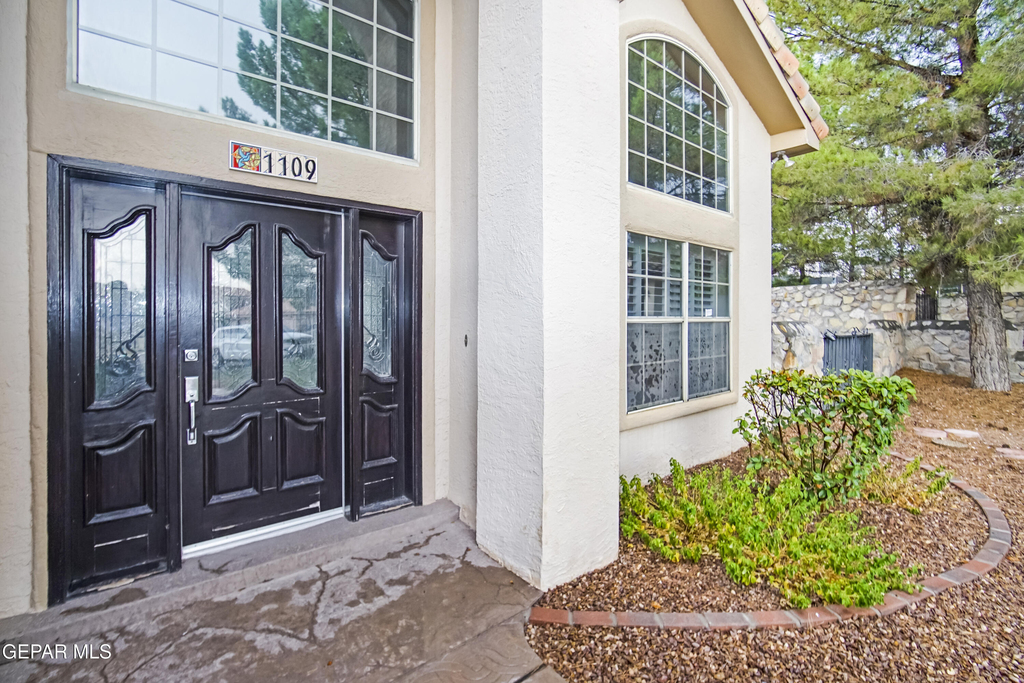 1109 Noble Ridge Way - Photo 3
