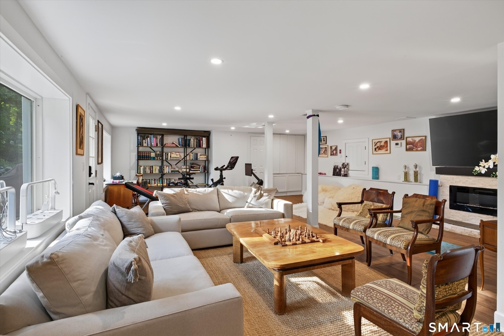 6 Abbotts Lane - Photo 36