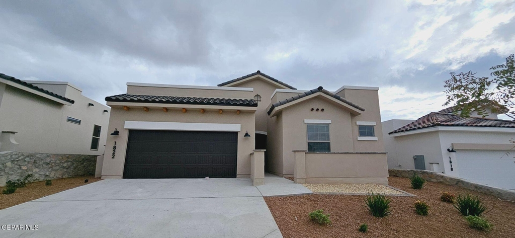1822 Bridle - Photo 0