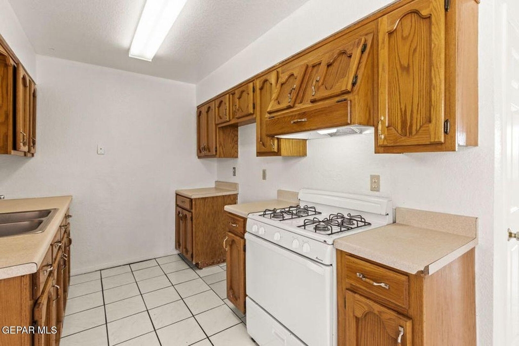11701 Henry Phipps Drive - Photo 5
