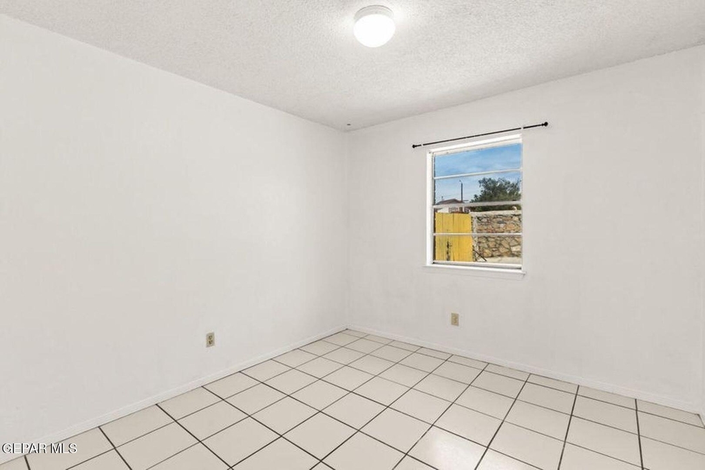 11701 Henry Phipps Drive - Photo 17