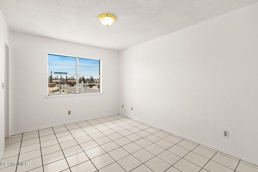 11701 Henry Phipps Drive - Photo 18