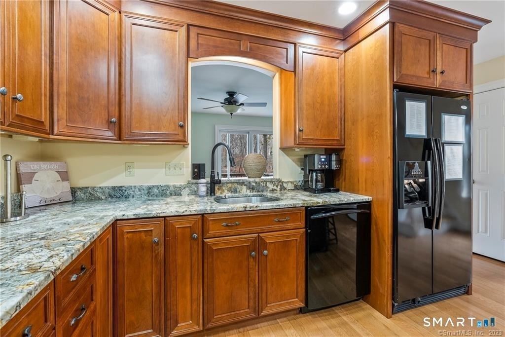 33 Marshfield Road - Photo 9