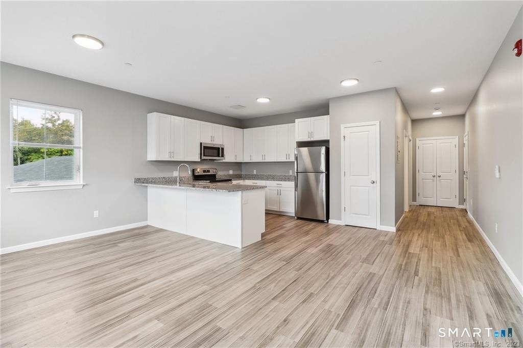 10 Steele Boulevard - Photo 18