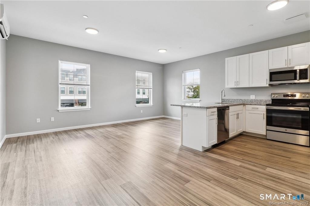 10 Steele Boulevard - Photo 10