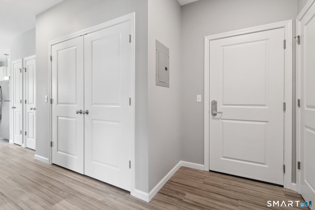 10 Steele Boulevard - Photo 1
