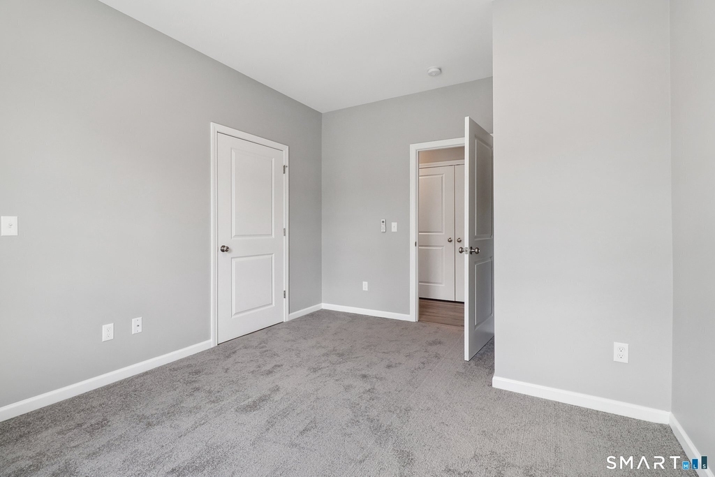 10 Steele Boulevard - Photo 15