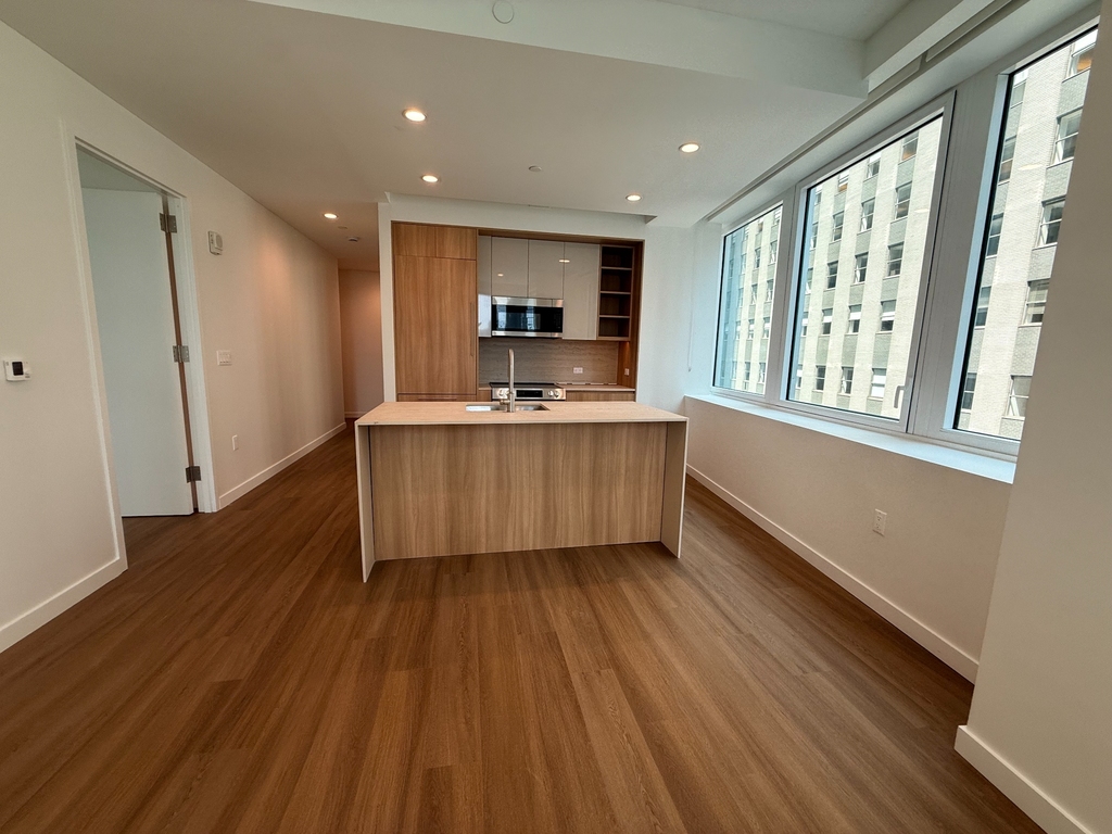 Luxury 3 Bedroom - Pearl & Pine  - Photo 0
