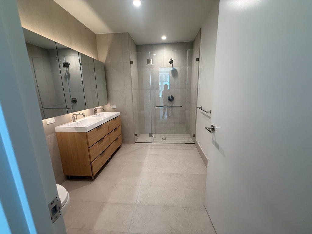 Luxury 3 Bedroom - Pearl & Pine  - Photo 9