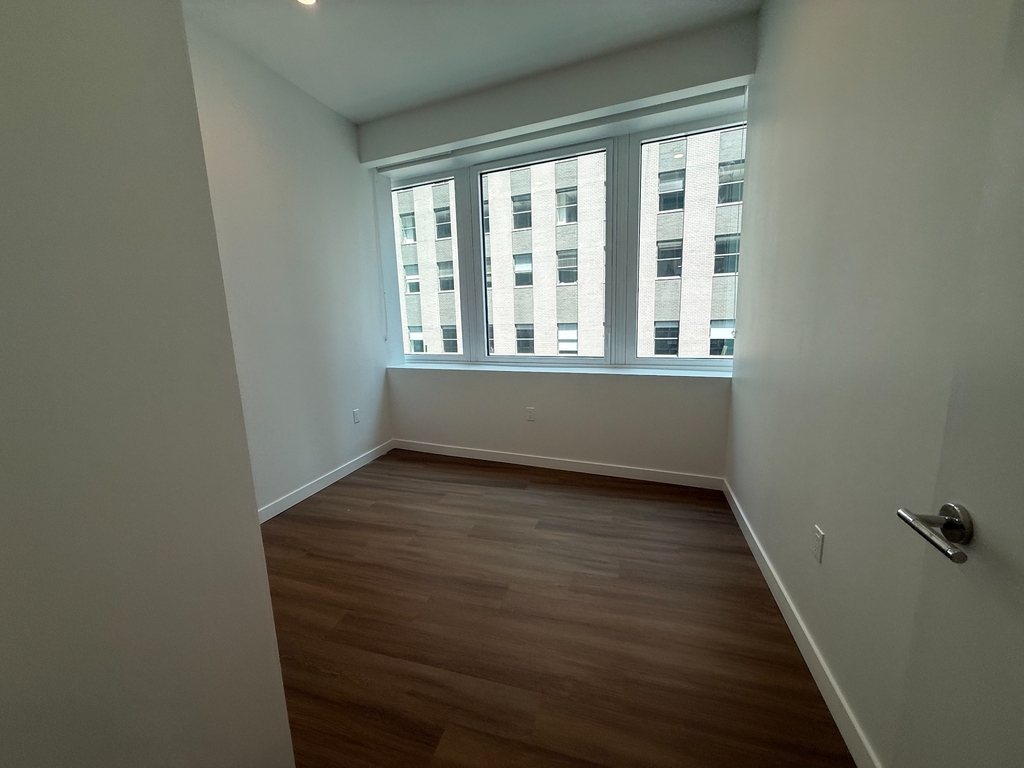 Luxury 3 Bedroom - Pearl & Pine  - Photo 7