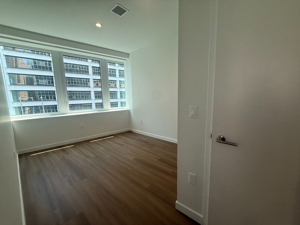 Luxury 3 Bedroom - Pearl & Pine  - Photo 3
