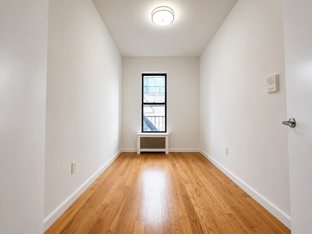5th Street - Photo 8