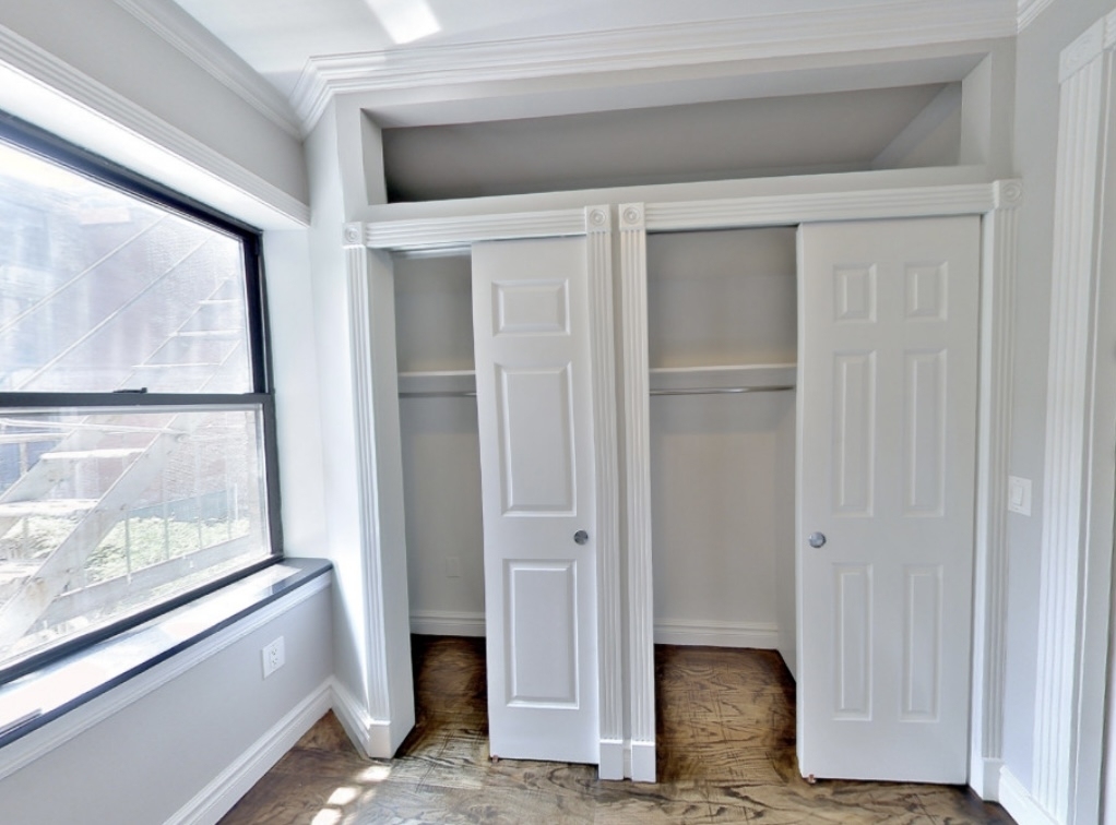 West 52nd Street - Photo 3