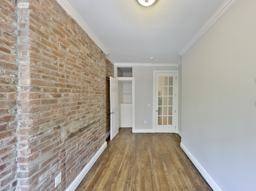 West 52nd Street - Photo 2