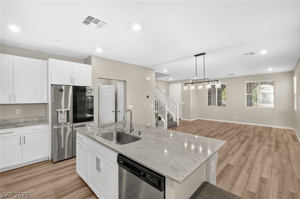 2435 Bellinzona Place - Photo 12