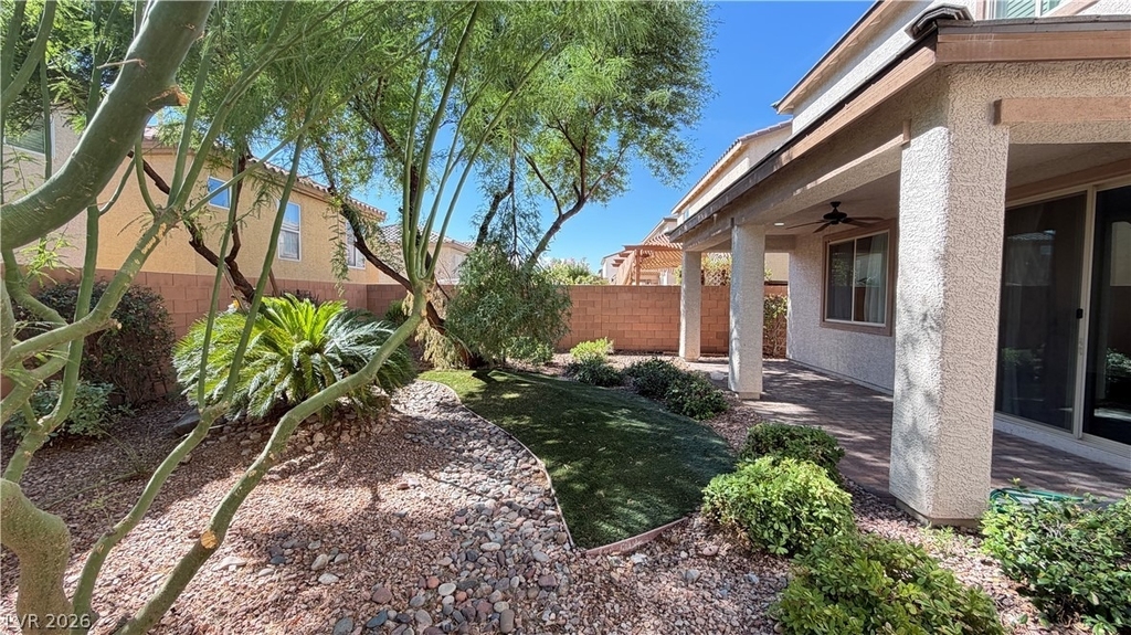 8118 Pinecrest Falls Street - Photo 14