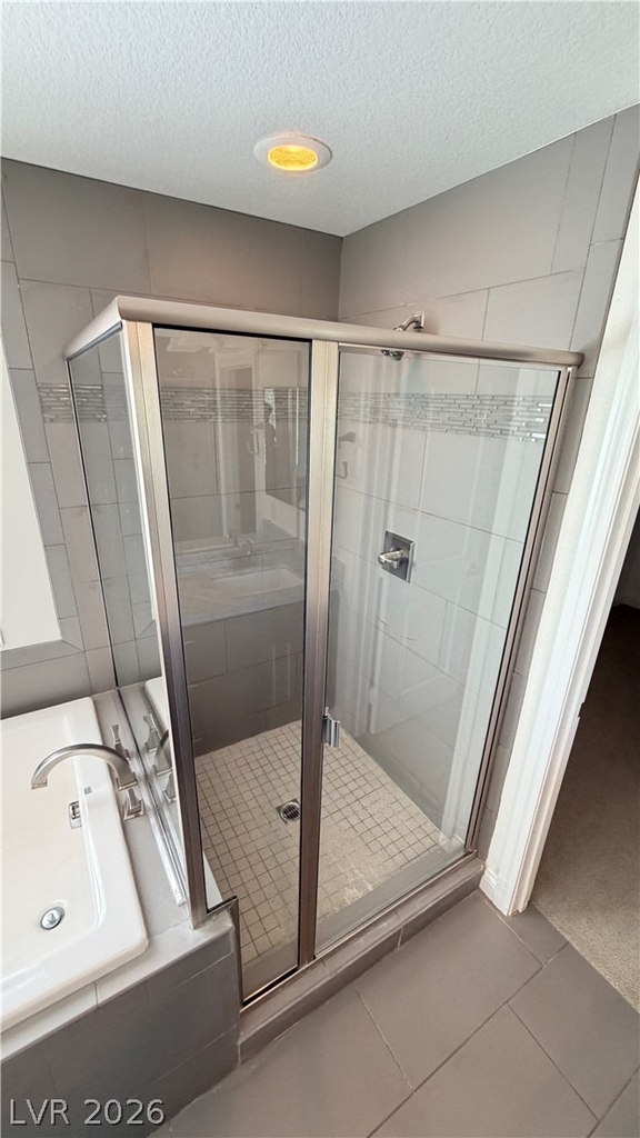 8118 Pinecrest Falls Street - Photo 18