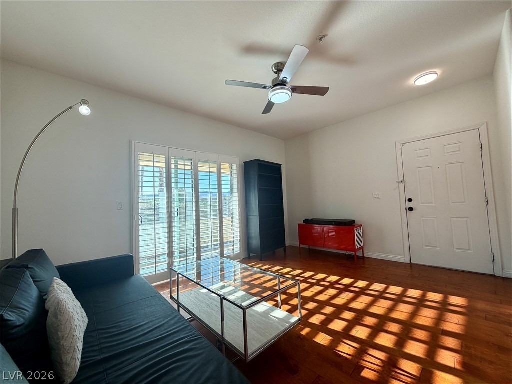 2291 W Horizon Ridge Parkway - Photo 2