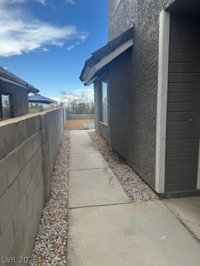 1681 Duarte Drive - Photo 3