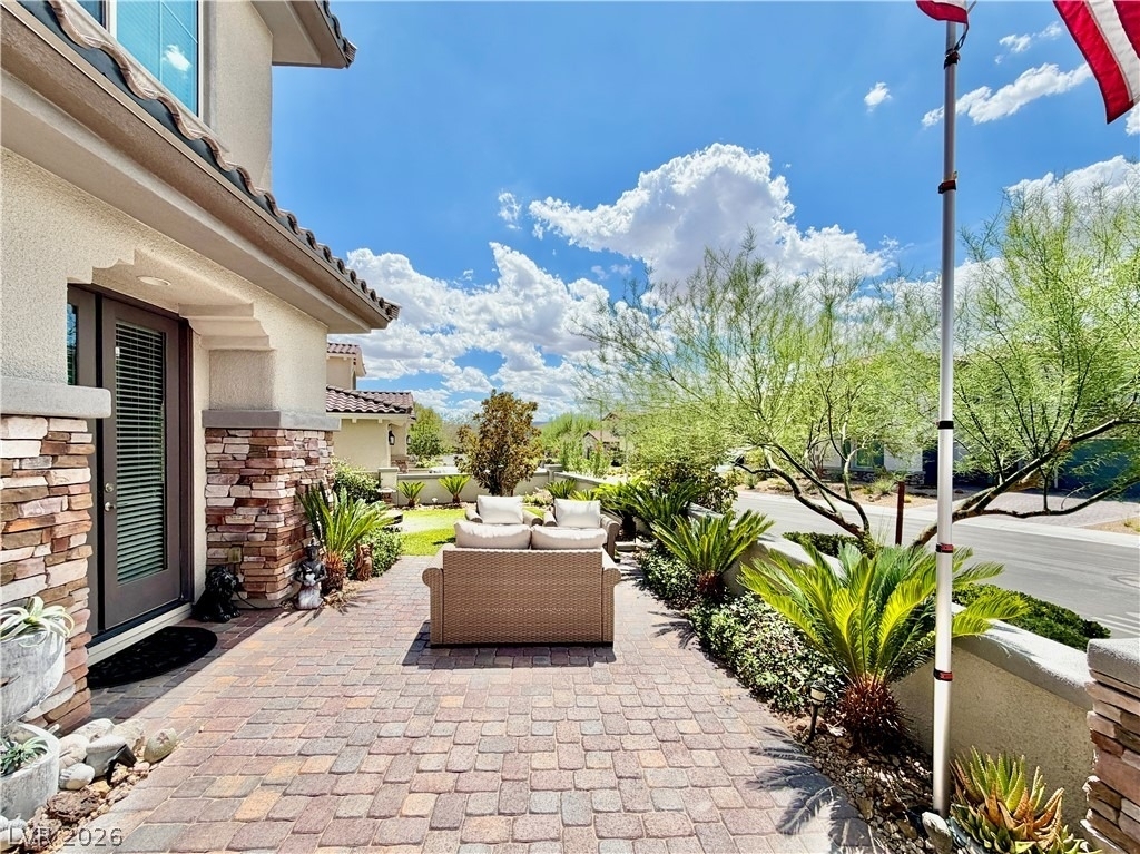 272 Highspring Street - Photo 6