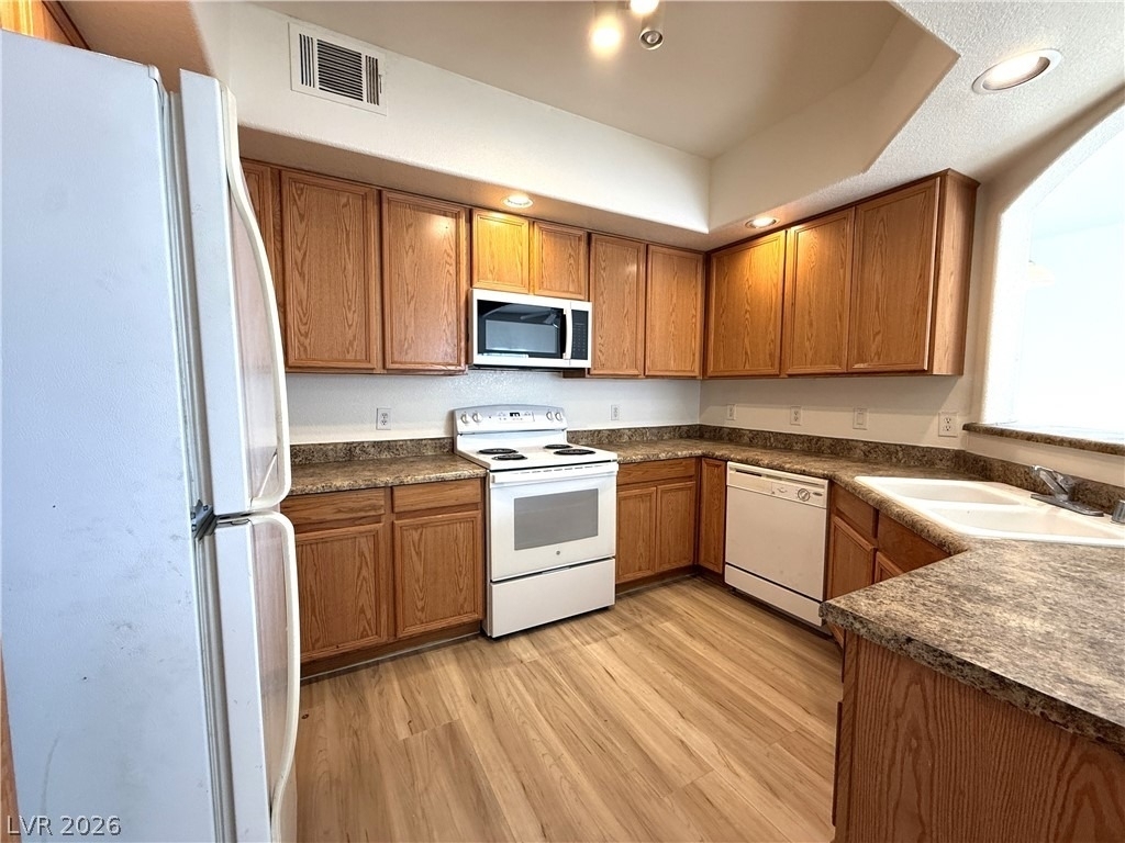 6160 Rumrill Street - Photo 2