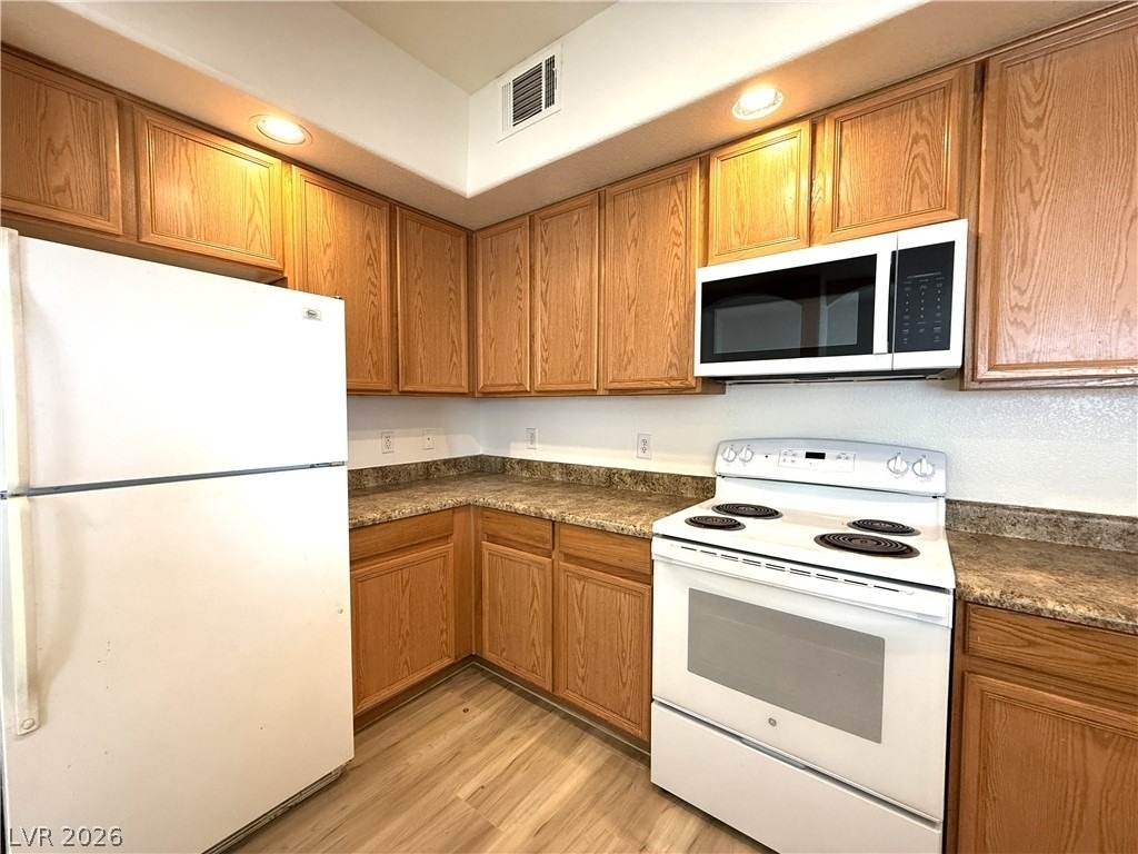 6160 Rumrill Street - Photo 3