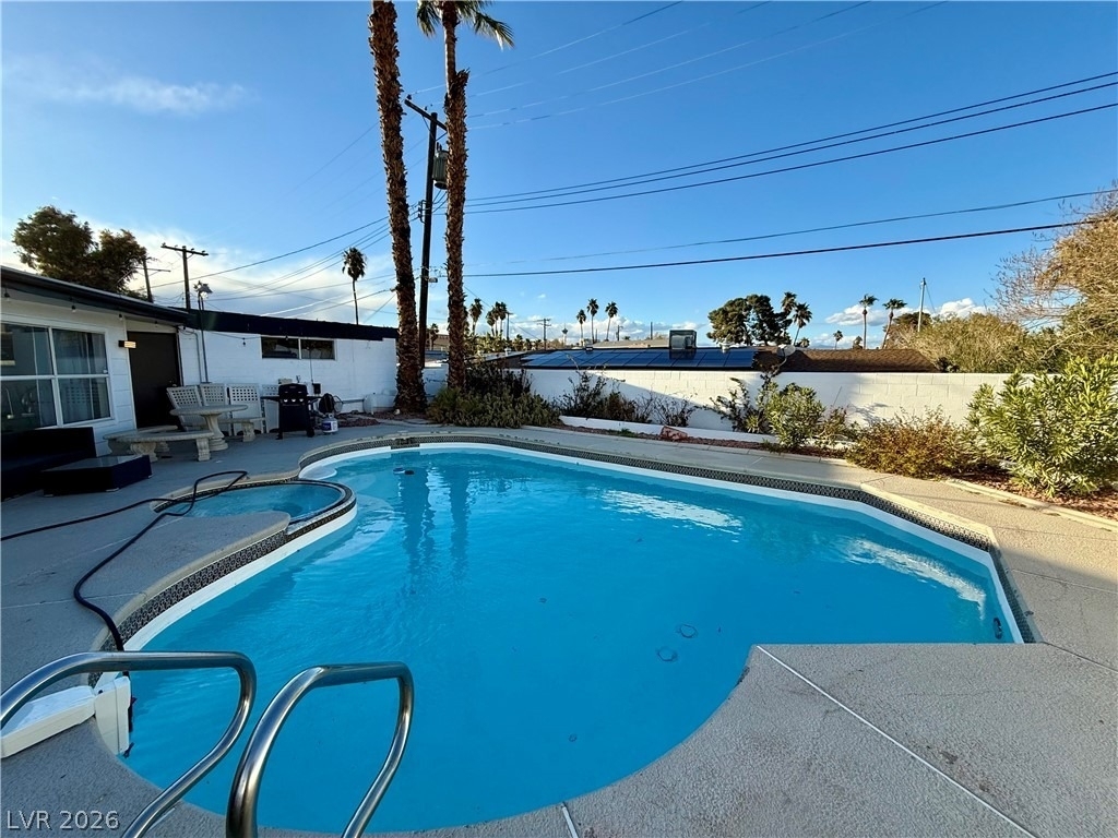 1526 E Twain Avenue - Photo 17