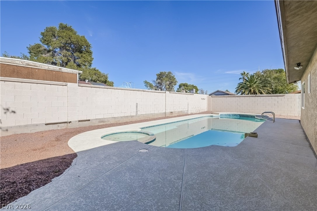 5322 Camden Avenue - Photo 13