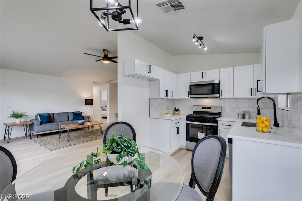 598 Jackson Drive - Photo 15