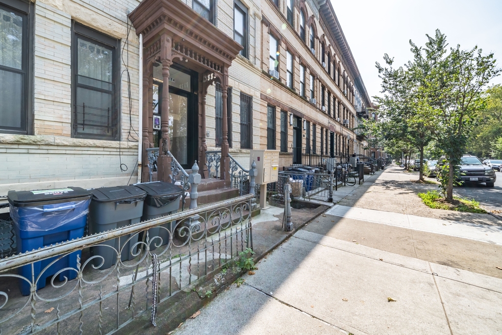 814 Macon Street - Photo 8