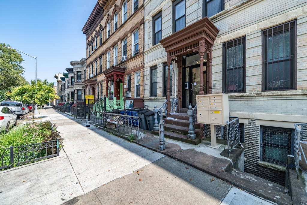 814 Macon Street - Photo 9
