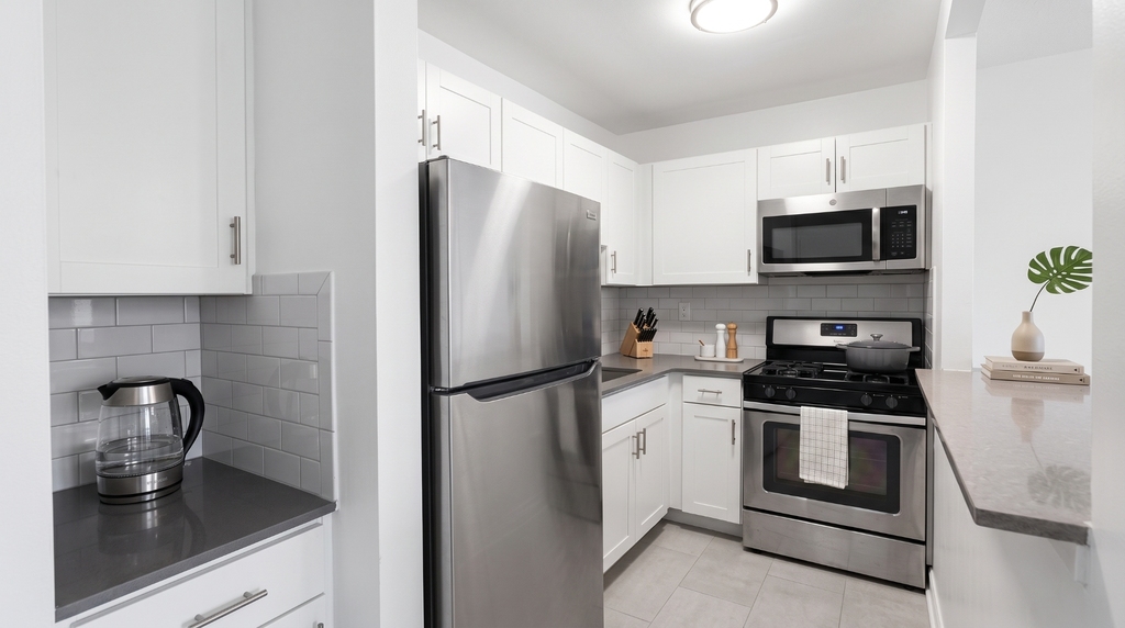 3333 Broadway - Photo 3