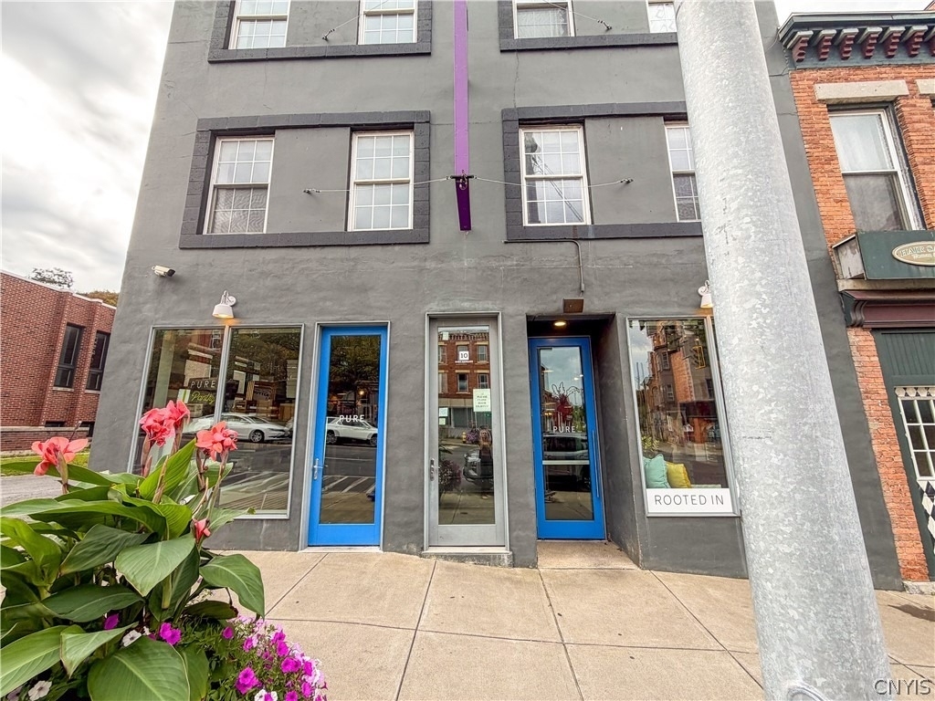 10 E Genesee Street - Photo 1