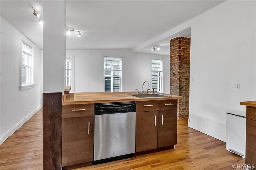 575 Upper Auburn Avenue - Photo 3