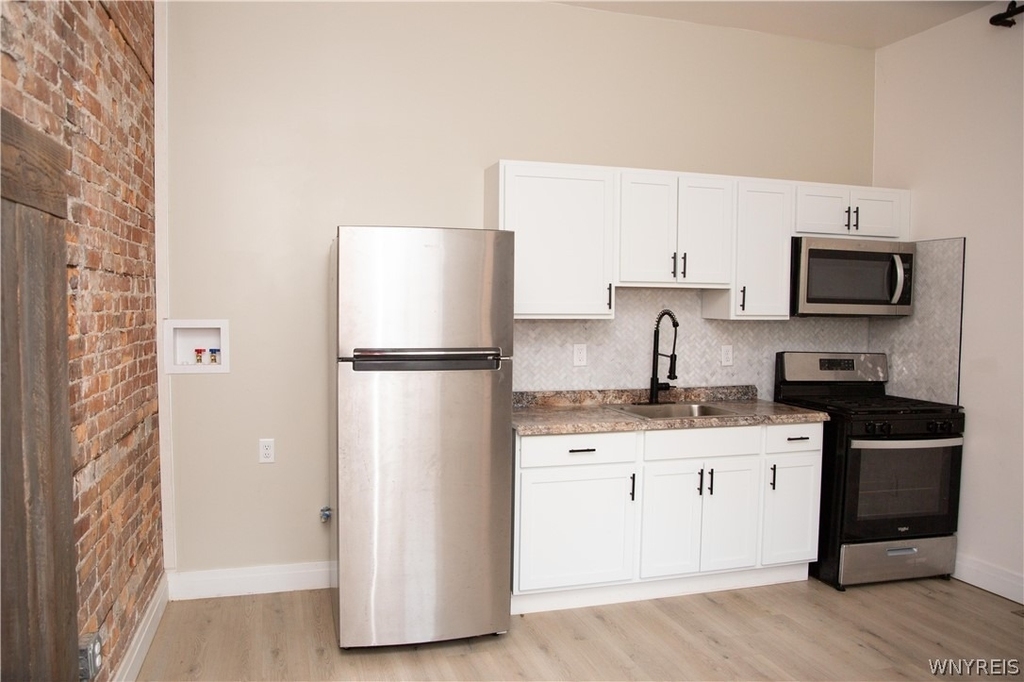 486 Franklin Street - Photo 11