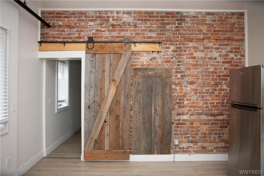 486 Franklin Street - Photo 10