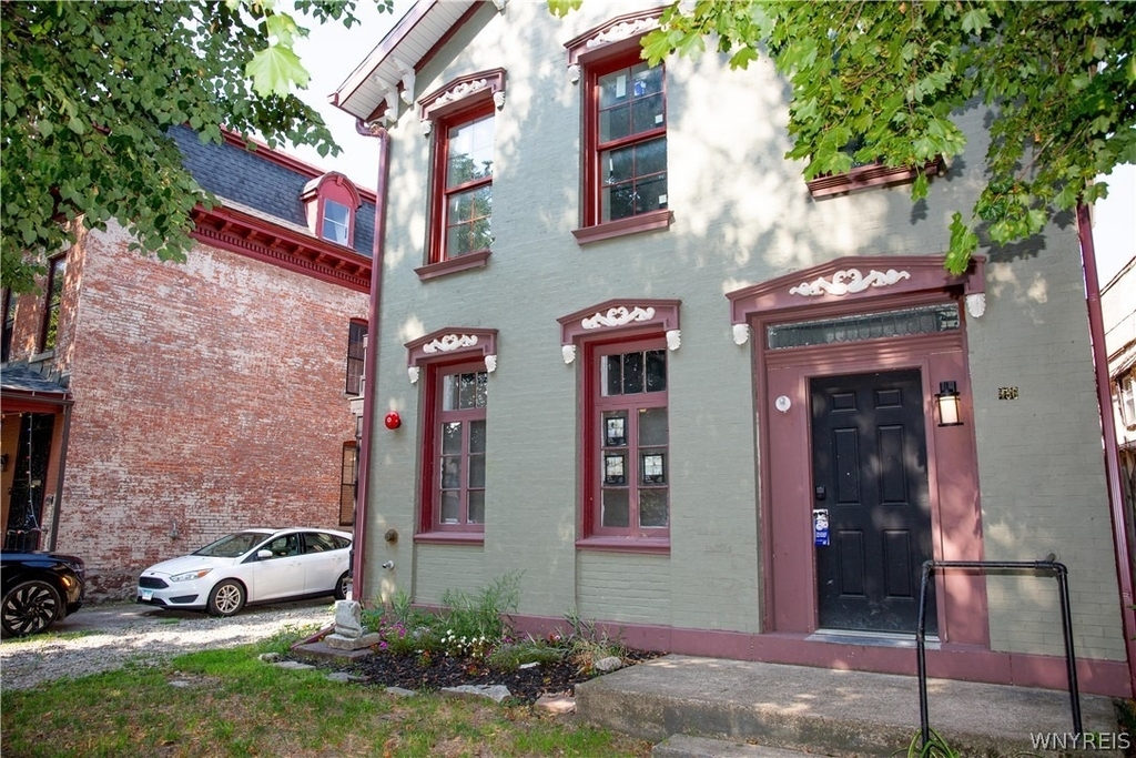486 Franklin Street - Photo 2