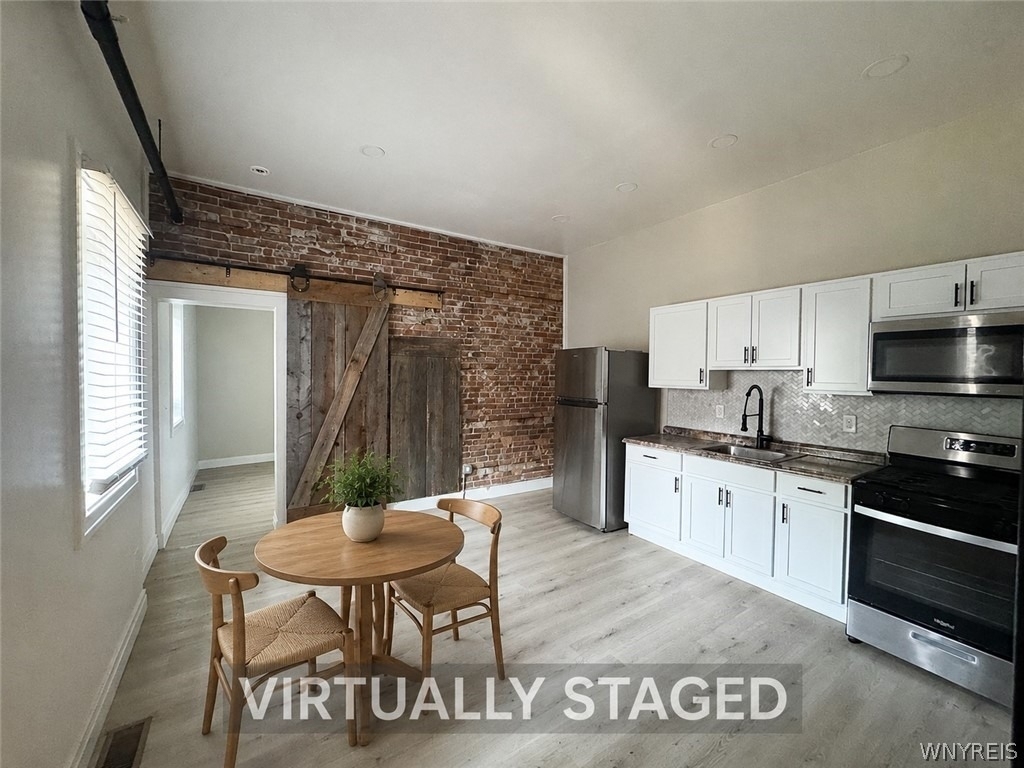 486 Franklin Street - Photo 8