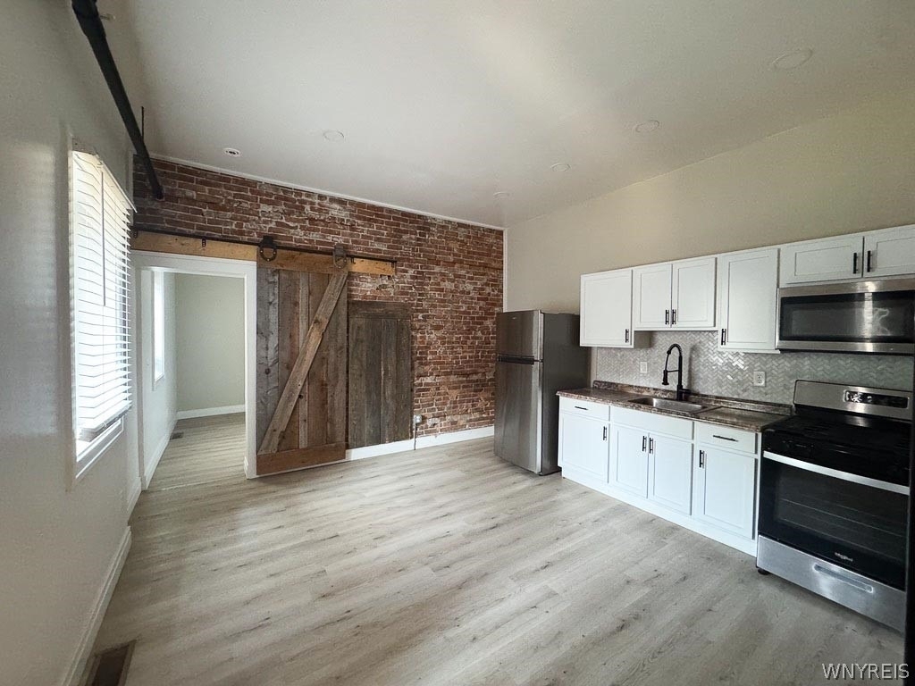 486 Franklin Street - Photo 7