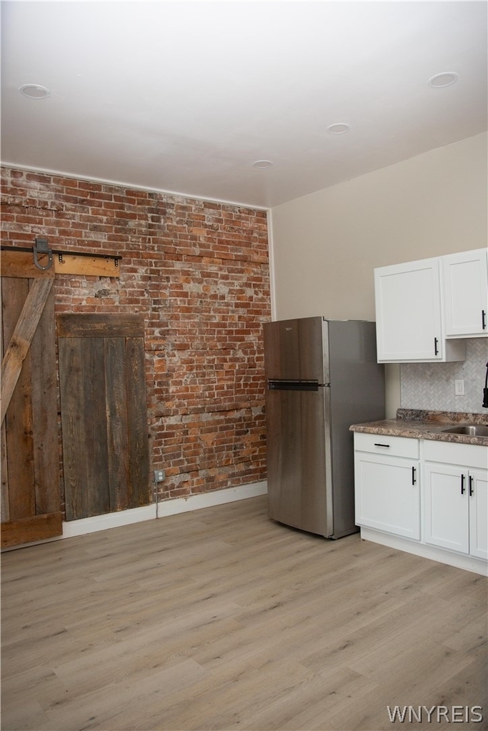 486 Franklin Street - Photo 6