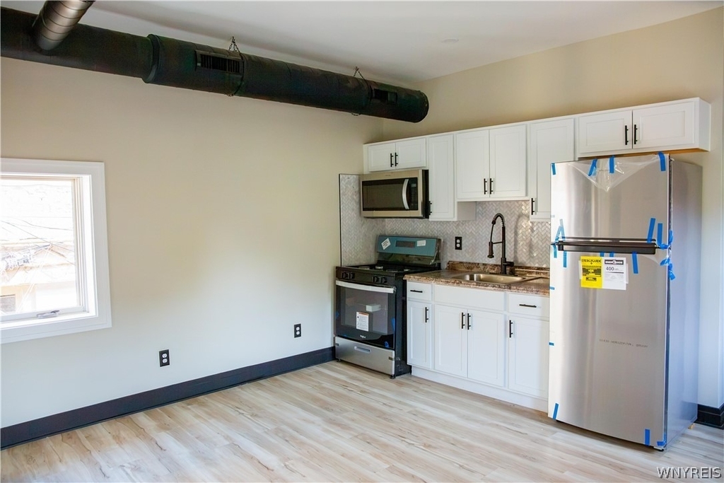 486 Franklin Street - Photo 8